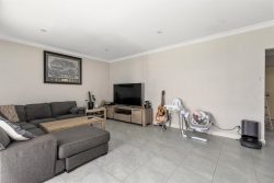 5A Patchett St, Cloverdale WA 6105, Australia