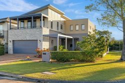 1 Emerald Waters Ave, Wyong NSW 2259, Australia