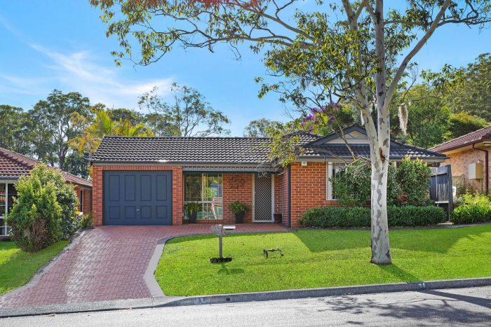 11 Tonkiss St, Tuggerah NSW 2259, Australia