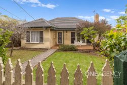 14 Warringa Rd, Frankston VIC 3199, Australia