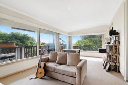 7 Arden Ave, Avoca Beach NSW 2251, Australia