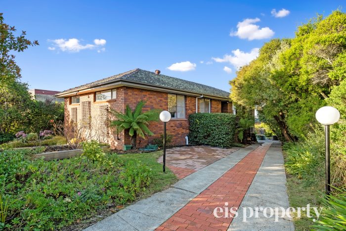 6 Carinya St, Blackmans Bay TAS 7052, Australia