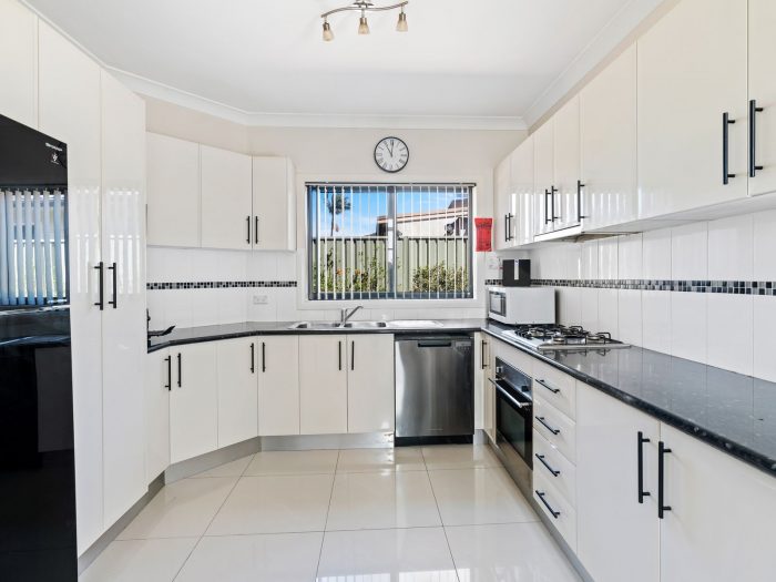 Villa 2/56 Gallipoli Ave, Blackwall NSW 2256, Australia