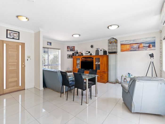 Villa 2/56 Gallipoli Ave, Blackwall NSW 2256, Australia