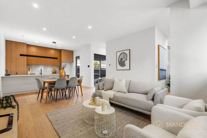 Unit 2/5 Nevis St, Camberwell VIC 3124, Australia