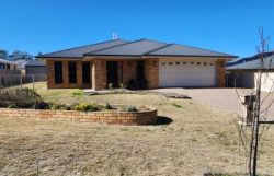 10 Pavilion Dr, Stanthorpe QLD 4380, Australia