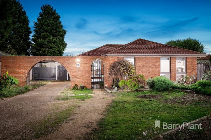 9 Winter Ct, Mill Park VIC 3082, Australia