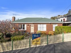 12A Summerhill Rd, West Hobart TAS 7000, Australia