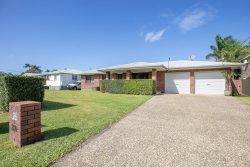 31A Pugsley St, Walkerston QLD 4751, Australia