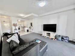 6/97 Muir St, Labrador QLD 4215, Australia