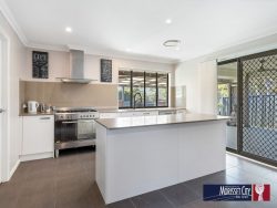 30 Maddie St, Bonnells Bay NSW 2264, Australia