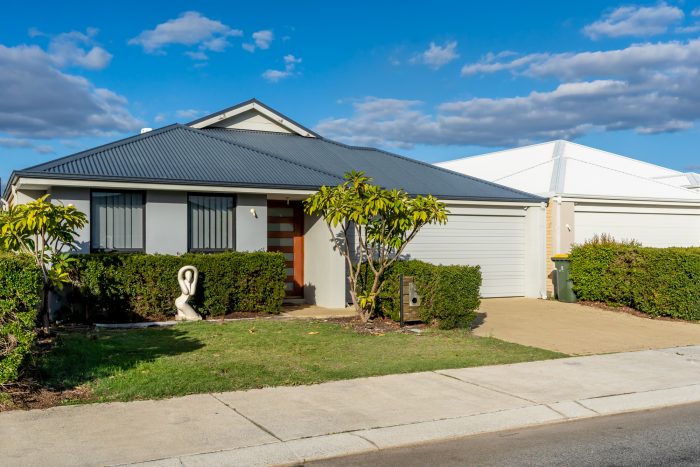 6 Garrison Rd, Ellenbrook WA 6069, Australia