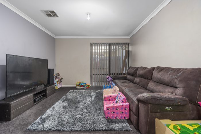 6 Garrison Rd, Ellenbrook WA 6069, Australia