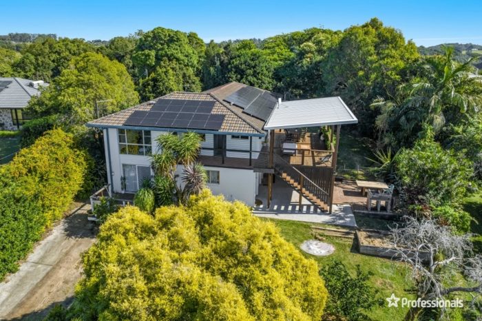 1037 Tamarind Dr, Tintenbar NSW 2478, Australia