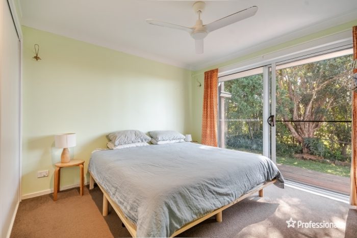 1037 Tamarind Dr, Tintenbar NSW 2478, Australia