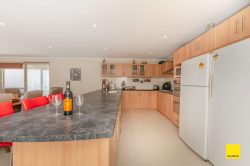 3 Dillworth Way, Ledge Point WA 6043, Australia