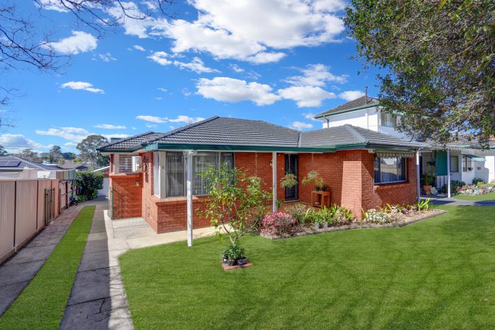 5 Finney St, Old Toongabbie NSW 2146, Australia