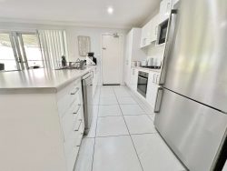 9 Henry Pl, Young NSW 2594, Australia