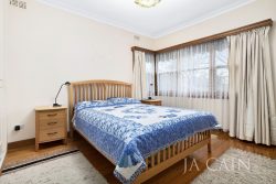 7 Irvine St, Glen Iris VIC 3146, Australia