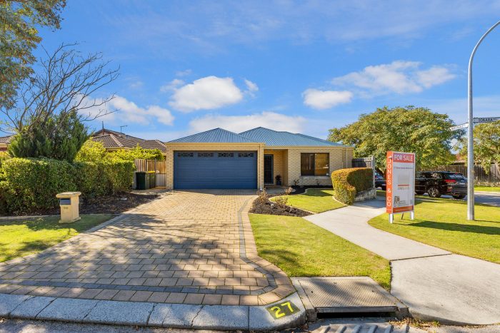 27 Tokara Ave, Henley Brook WA 6055, Australia