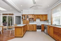 38 Rowan Cres, Merewether NSW 2291, Australia