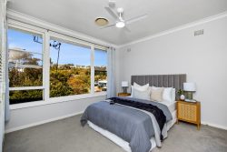 38 Rowan Cres, Merewether NSW 2291, Australia