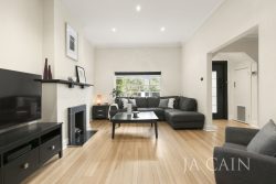 153 Summerhill Rd, Glen Iris VIC 3146, Australia