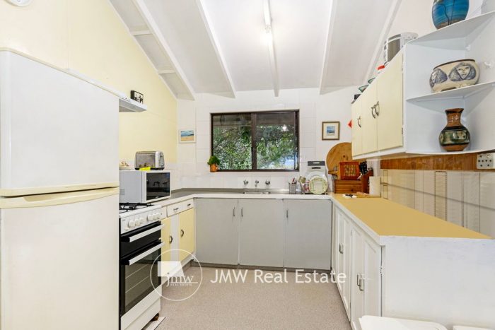 733 Caves Rd, Anniebrook WA 6280, Australia