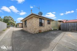 Unit 2/21 Bay Rd, Midway Point TAS 7171, Australia