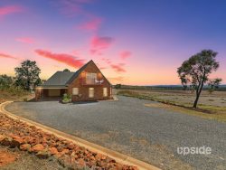 37 Cherry Gardens Ln, Parkes NSW 2870, Australia