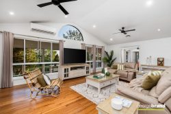 416 Avoca Dr, Green Point NSW 2251, Australia