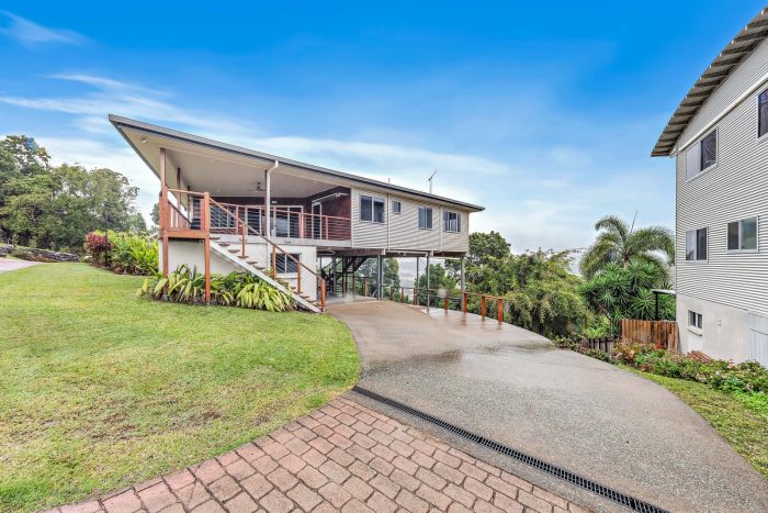 9 Hayman Views Estate, CANNONVALE QLD 4802, Australia