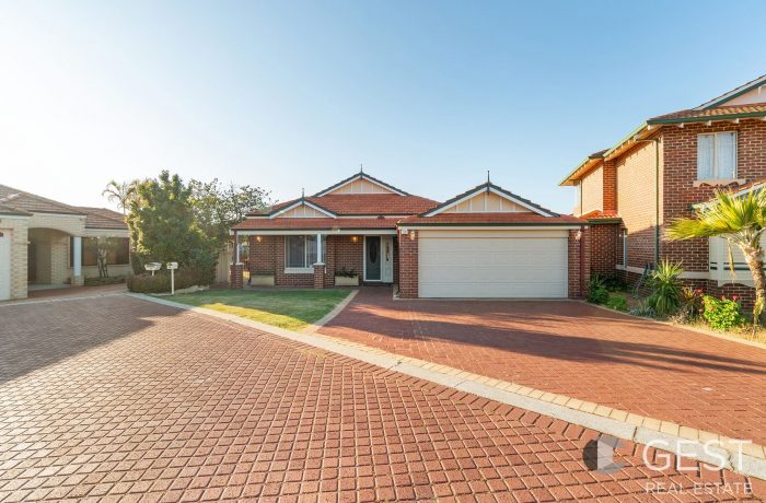 14 Hotham Cres, Alexander Heights WA 6064, Australia