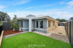 4 Yanga Court, Lakelands WA 6180, Australia