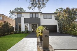 15 Moncrieff Dr, East Ryde NSW 2113, Australia