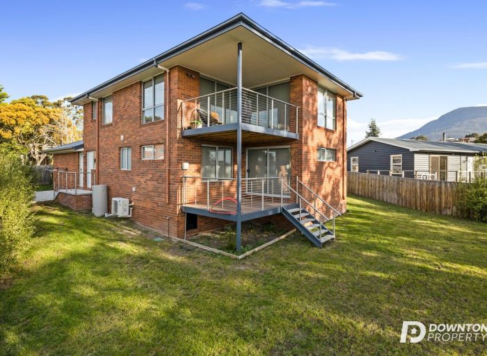 5 Cheviot Rd, West Moonah TAS 7009, Australia