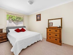 6B Dilkera Ave, Valentine NSW 2280, Australia