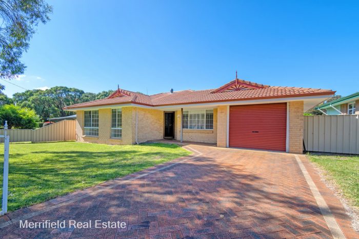 205 Bay View Dr, Little Grove WA 6330, Australia