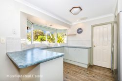 205 Bay View Dr, Little Grove WA 6330, Australia