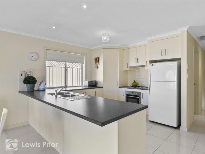 86 Beaconsfield Terrace, Ascot Park SA 5043, Australia