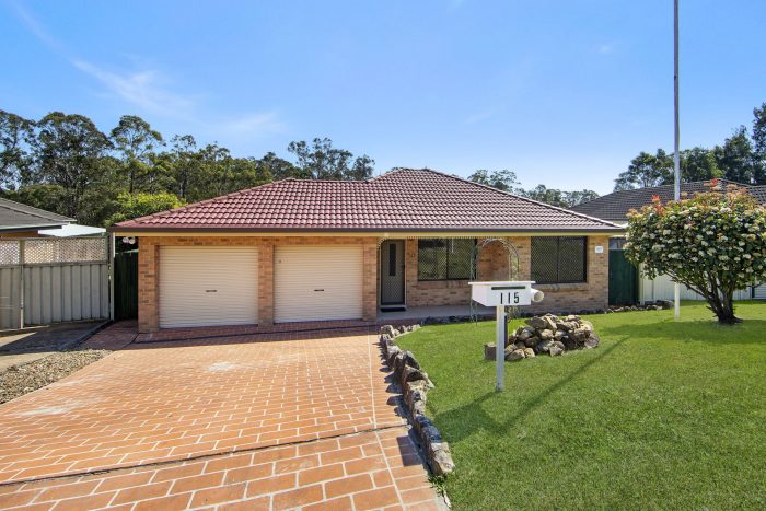 115 Brittania Dr, Watanobbi NSW 2259, Australia