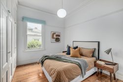 17 Byron St Kew VIC 3101, Australia