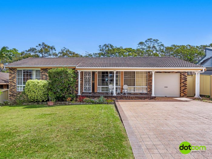 20 Carmel Ave, Halekulani NSW 2262, Australia