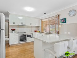 20 Carmel Ave, Halekulani NSW 2262, Australia