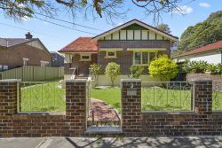 3 Cheviot St, Ashbury NSW 2193, Australia