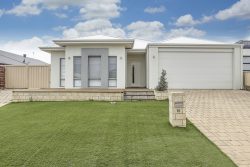 16 Hamelin St, Two Rocks WA 6037, Australia