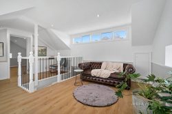 27 Nightingale St, Newington VIC 3350, Australia