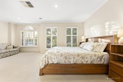 8 The Pkwy Templestowe VIC 3106, Australia