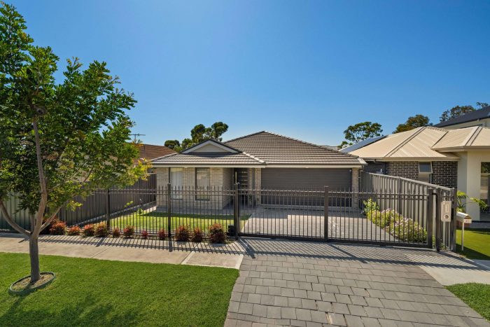 43 Travers St, Sturt SA 5047, Australia