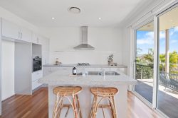 5 Vista Ave, Soldiers Point NSW 2317, Australia